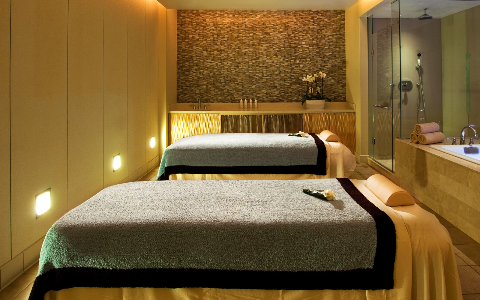 Oman Al Qurom Resort Corner Spa Massage